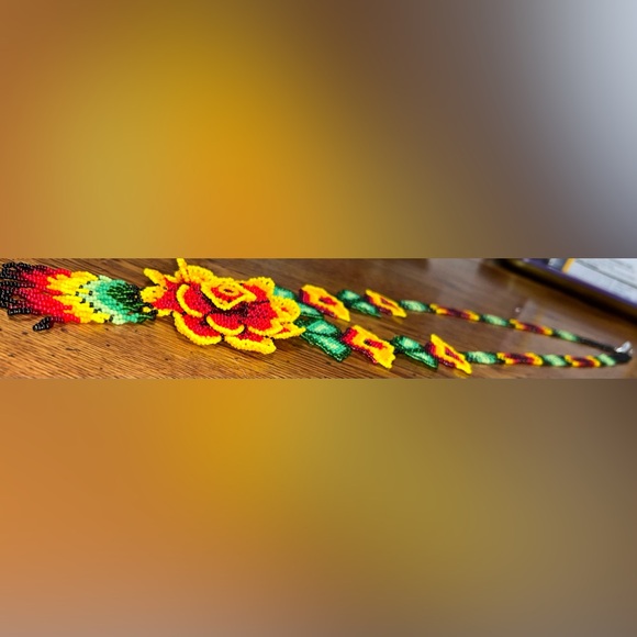 Artisan 3D Flower Blooming Sequence Glass Seed Bead Necklace - Picture 5 of 9